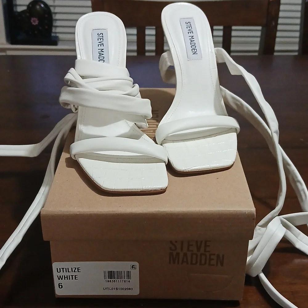 NWOT Steve Madden Wrap Heels - Picture 3 of 7